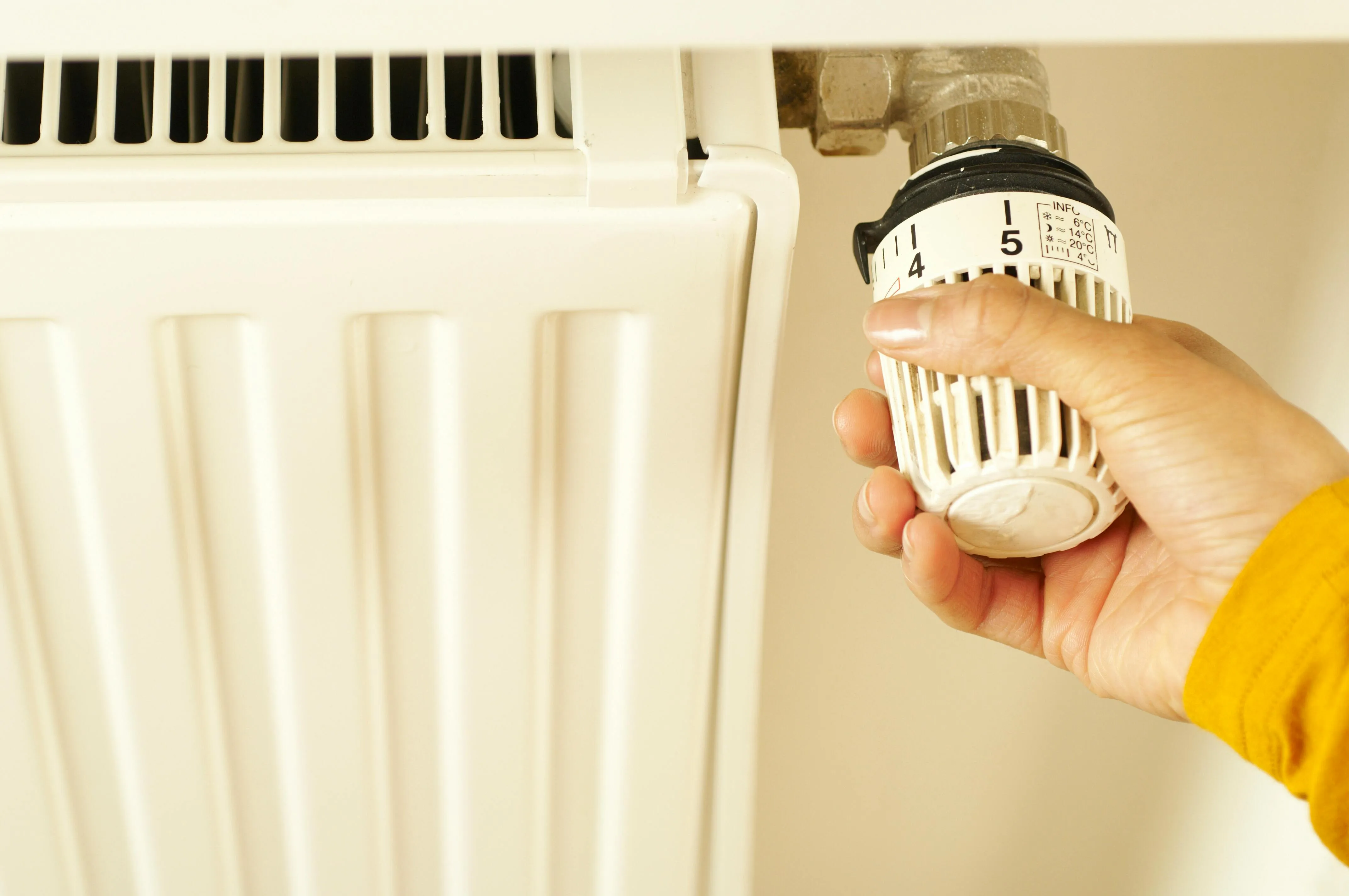 Vochtproblemen en je energiefactuur: waarom een vochtige woning meer kost